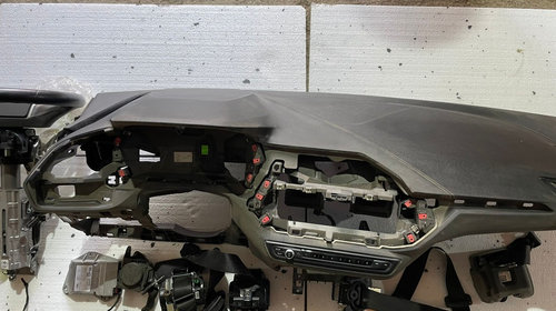 Plansa de bord BMW Seria 1 F40 + kit airbag si centuri