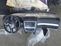 Plansa de bord cu airbag volan si airbag pasager Skoda Octavia 2 din 2011