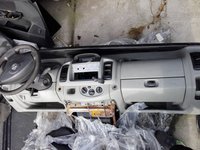 Plansa de bord cu airbag volan si pasager Opel Vivaro din 2009