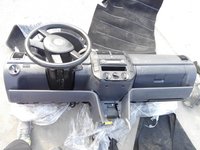 Plansa de bord cu airbag volan si pasager Volkswagen Polo din 2007