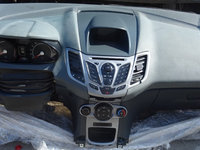 Plansa de bord Ford Fiesta cu airbag volan si pasager din 2010 volan pe stanga