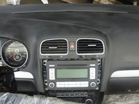 Plansa de bord Volkswagen Golf 6 din 2010 cu airbag volan si pasager