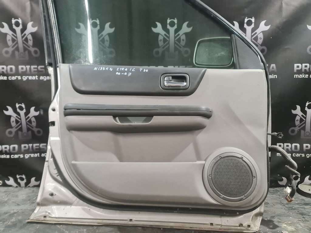 Plansa usa dreapta fata Nissan X-Trail T30 2000-2007, stare buna - imagine 1