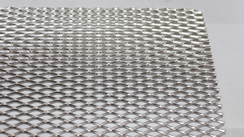 Plasa tuning culoare (aluminiu) romb mare 100 x 20 cm.