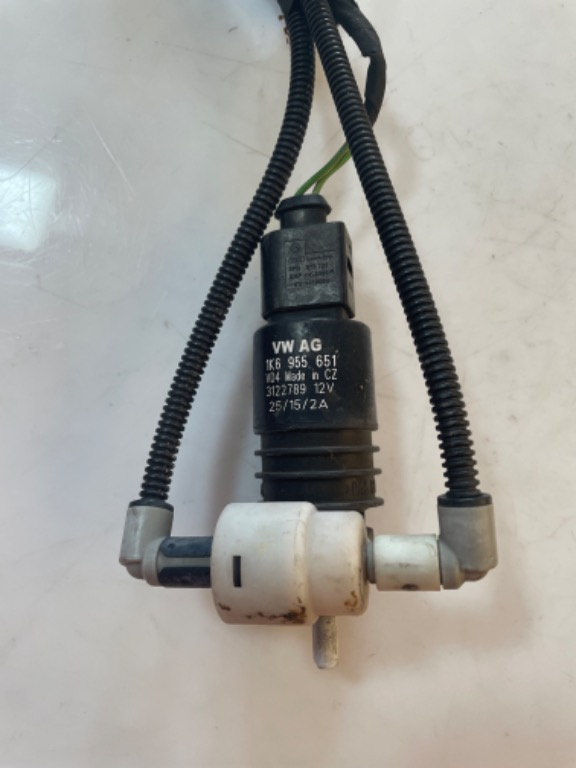 Pompă spălare parbriz VW Golf IV (2003-2009) cod
