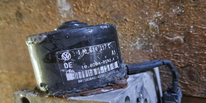 pompa ABS 2023 original cod 1J0907379G /