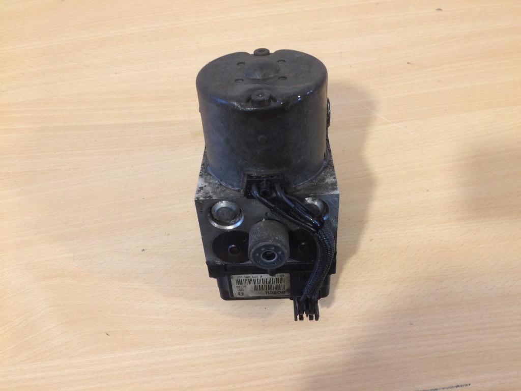 Pompa abs opel corsa C motor 1.0 an 2000