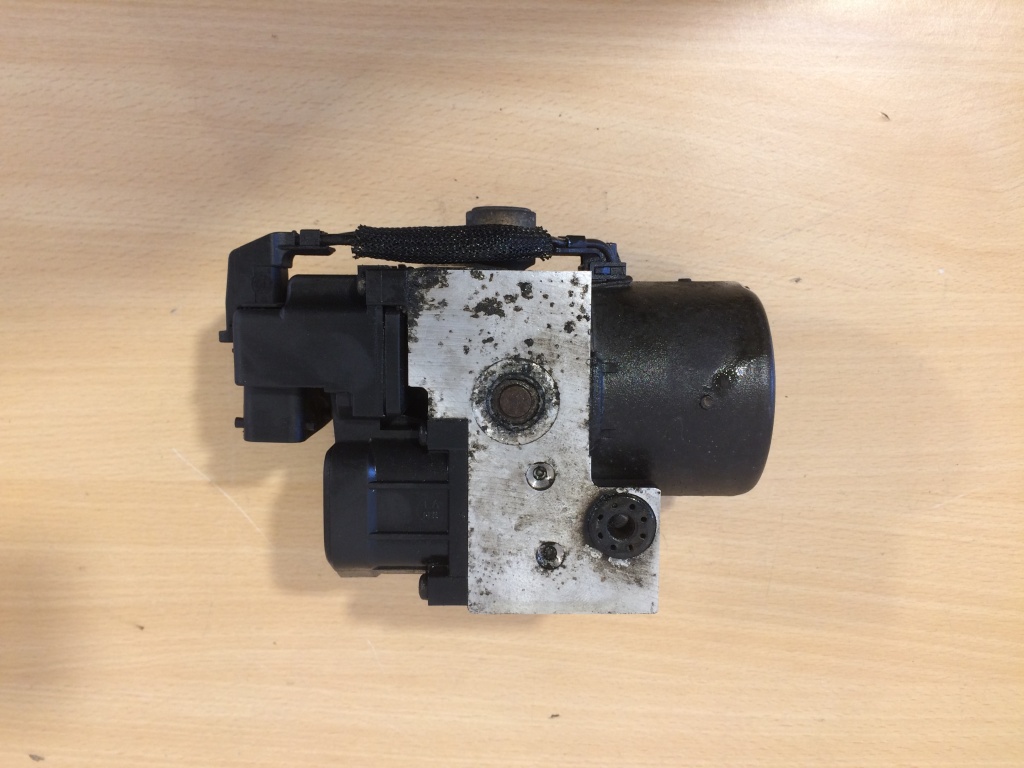 Pompa abs opel corsa C motor 1.0 an 2000