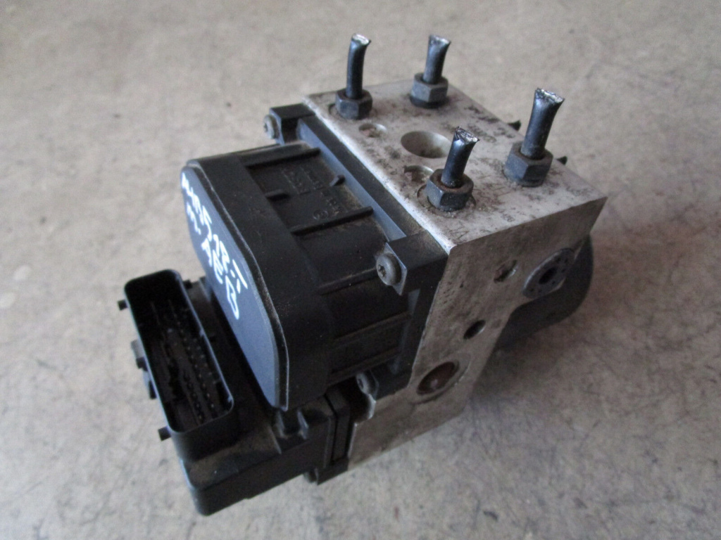 Pompa ABS VW Passat Variant 1997/06-2000/11 B5 Break 3B5 B5 Break 3B5 2.8 V6 142KW 193CP Cod 8E0614111AB