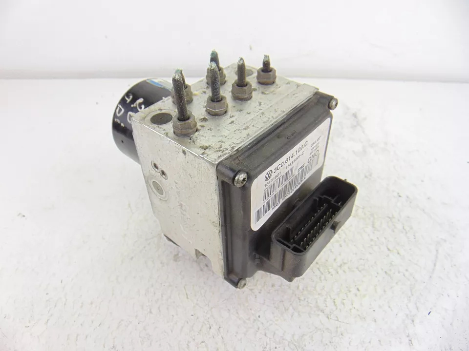 Pompa ABS VW Passat Variant 2005/08-2010/11 B6 Break 3C5 2.0 FSI 110KW 150CP Cod 3C0614109C