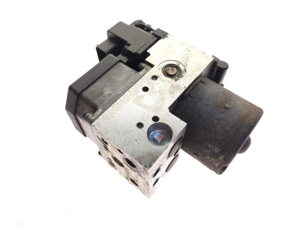 Pompa ABS VW Passat Variant 2005/09-2010/11 3C5 2.0 FSI 4motion 110KW 150CP Cod 8E0614111B