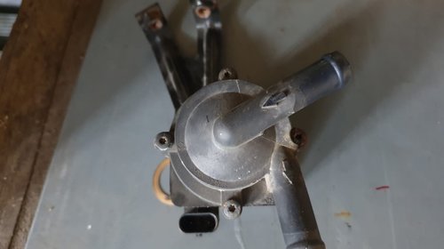 Pompa apa auxiliara BMW motor N63 5.0i cod 76