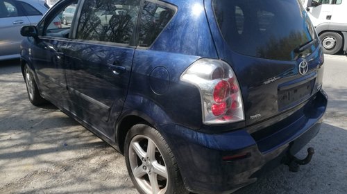 Pompa apa Toyota Corolla Verso 2006 MPV 2.2d