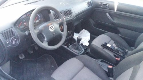 Pompa benzina VW Golf 4 2002 Hatchback 3 usi 1.6i