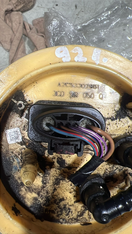 POMPA COMBUSTIBIL VW PASSAT B6 R-LINE 2010 1.6 TDI CAYC COD 3C0 919 050 Q / 3C0919050Q (id: 921)