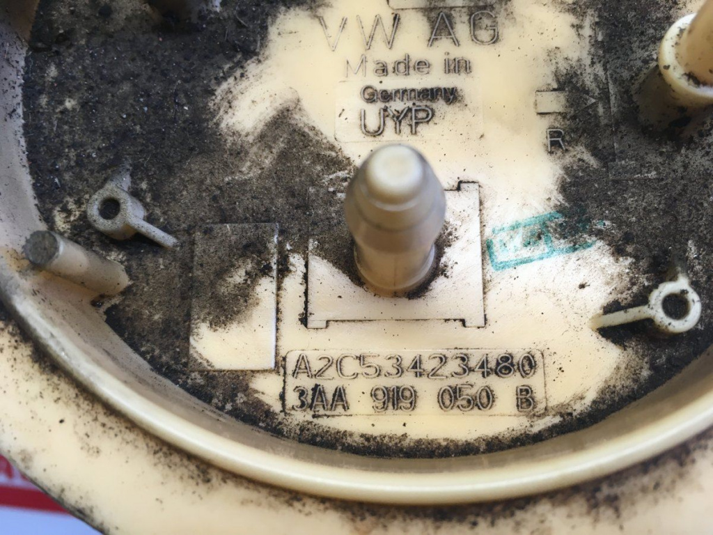 Pompa combustibil VW Passat B7 cod: 3aa9