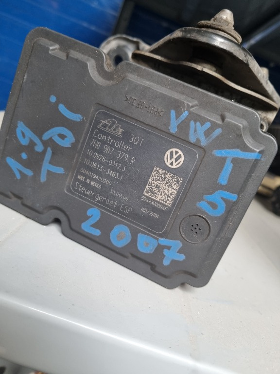 Pompa cu modul ABS cod 7H0907379 R Vw Transporter T5