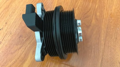 Pompa de apa pentru VW OEM: 03C880727D