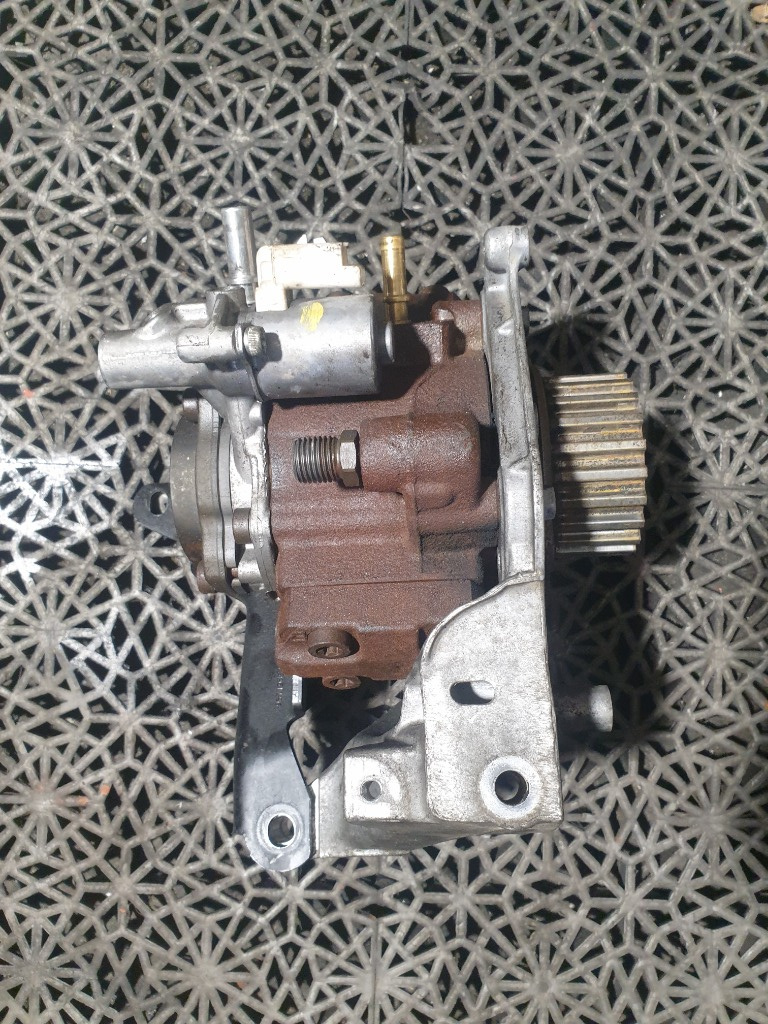 Pompa de inalta presiune 1.6 HDI cod 967