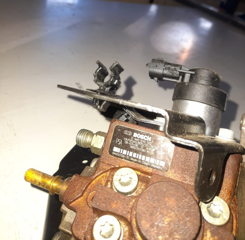 Pompa de inalta presiune 1.6 TDCI cod 04