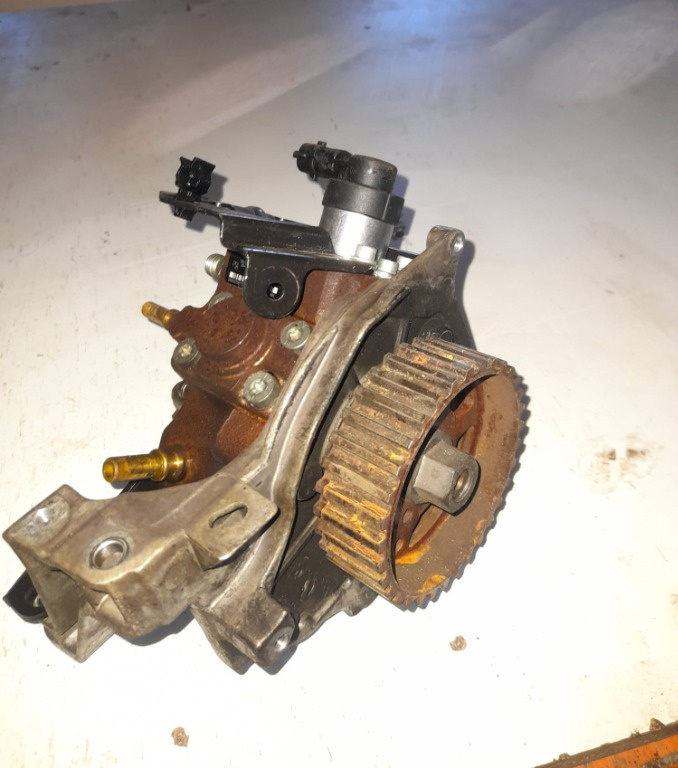 Pompa de inalta presiune 1.6 TDCI cod 0445010102 Ford Fiesta EURO 4