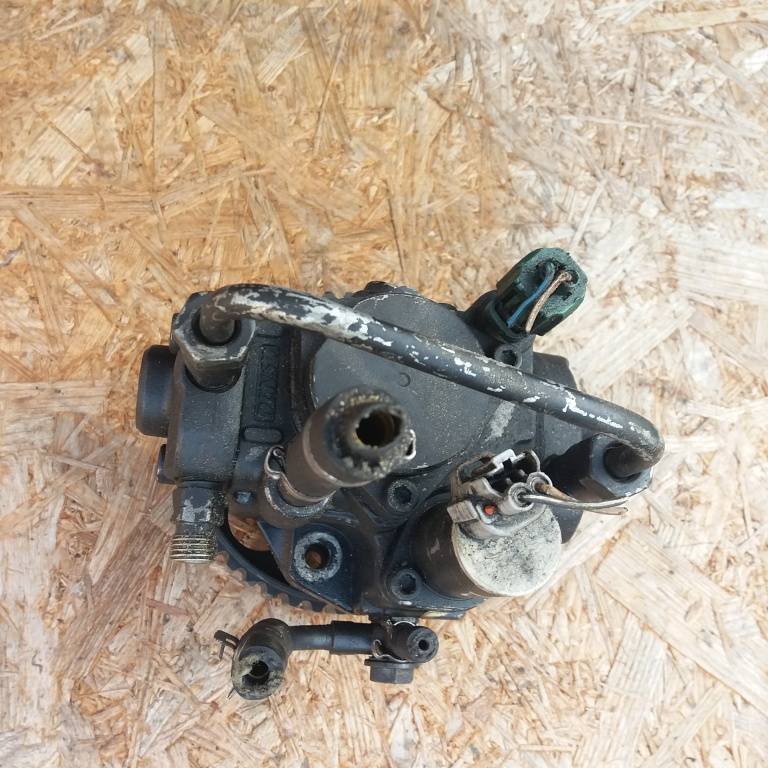 Pompa de injectie 1.7 cdti ,cod 0 445 01