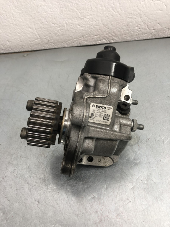 Pompa de injectie inalte VW Passat B7 Variant 2.0 BlueTDI Manual 140cp sedan 2012 (03L130755L)