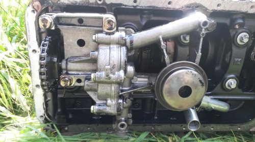 Pompa de ulei Renault Laguna 1 an 1994 motor 2.2 diesel cod 0070905004