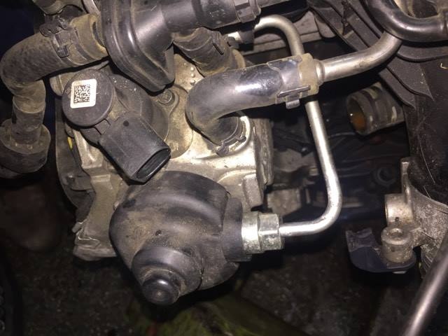 Pompa inalta 2.0 tdi CR cod CFG 170 CP cod piesa 03L130755D