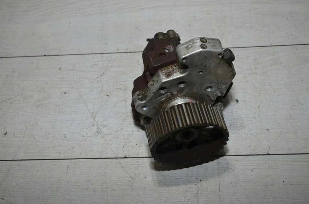 Pompa inalta injectie bosch F9Q avand codul 8200108225 Nissan Primastar 1.9 dci 2008