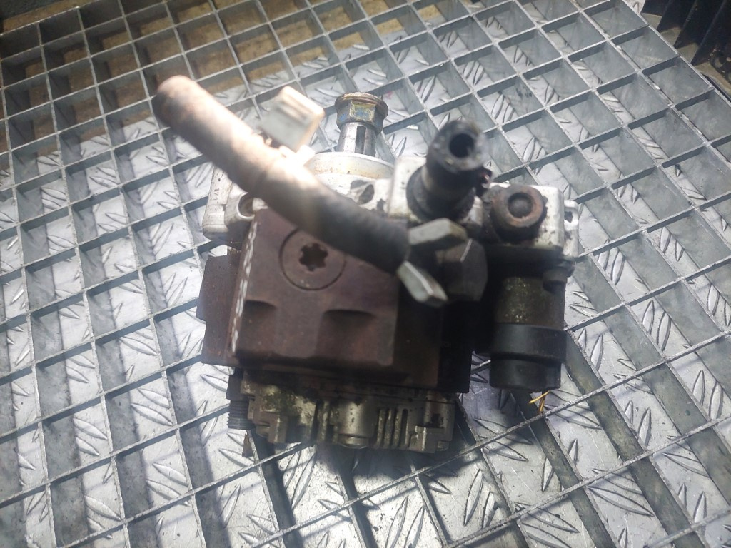 Pompa inalta Opel Astra H 1.7 Cdti Cod 0445010086