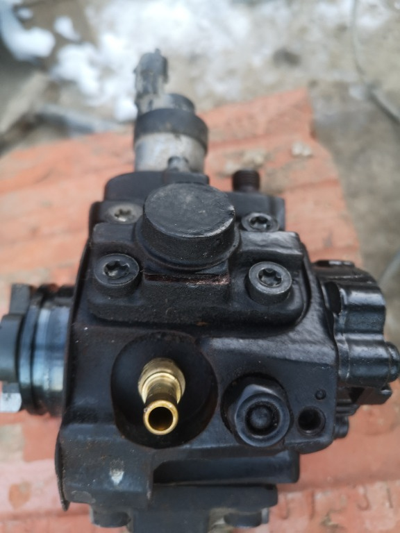 Pompa inalta presiune cu codul original 9683268980, 0445010139 pentru Peugeot 508 SW