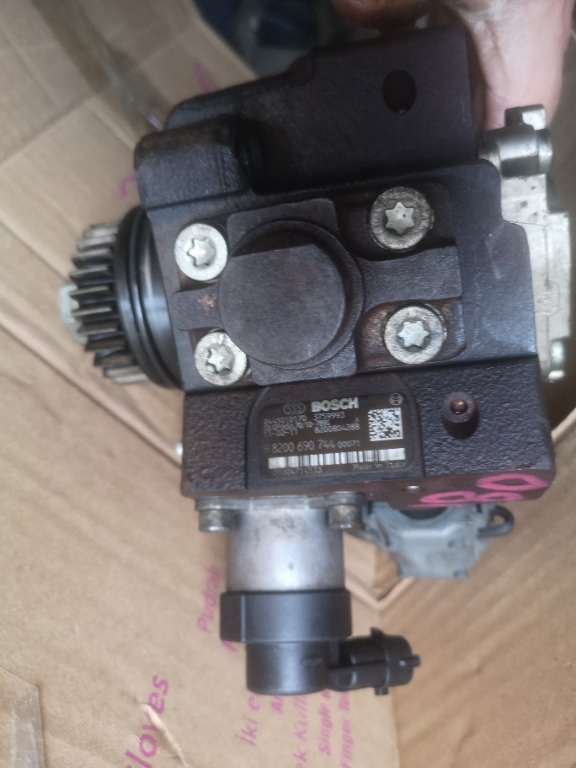 Pompa inalta presiune cu codul original 8200690744, 0445010170