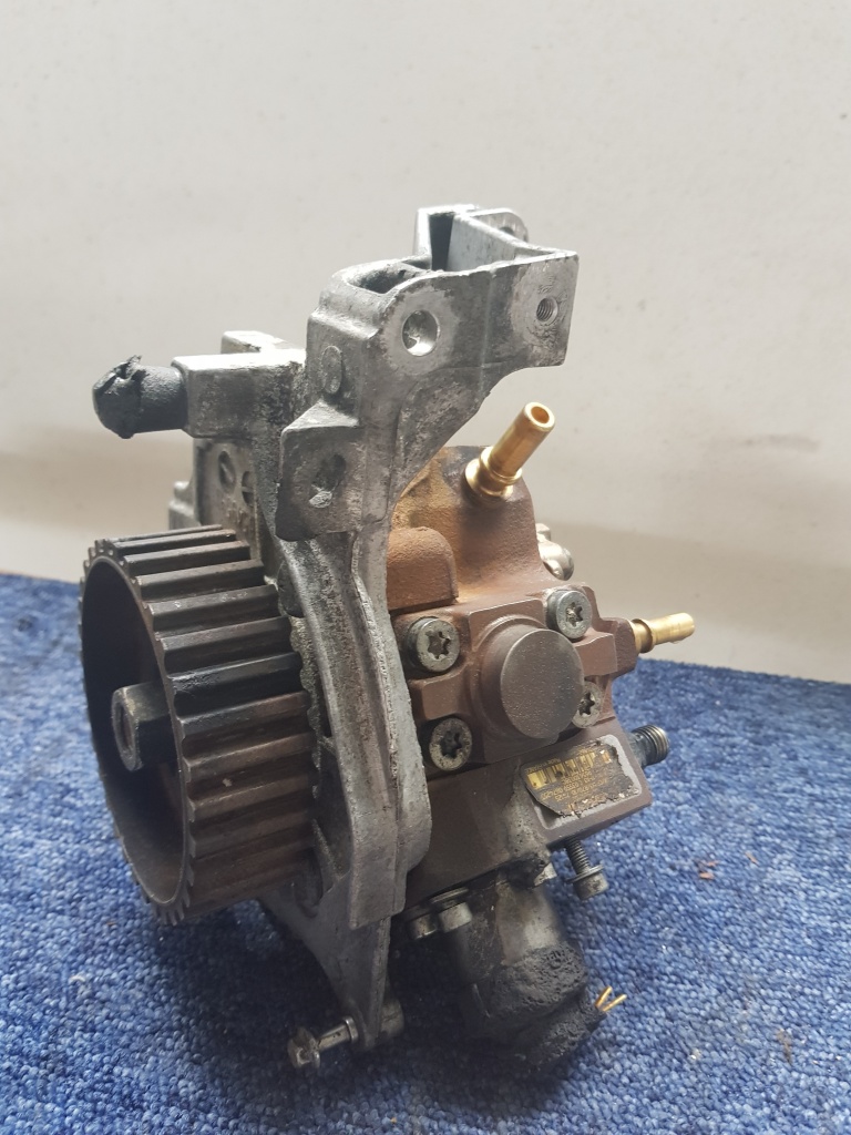 Pompa inalta presiune Ford Focus C-Max 1.6 tdci 96