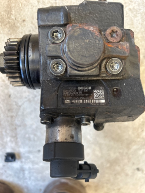 Pompa inalta presiune inalte injectie 1.6 dci 2.3 cdi r9m OM622.951 0445010250 H8201045496 Opel Vivaro B [2014