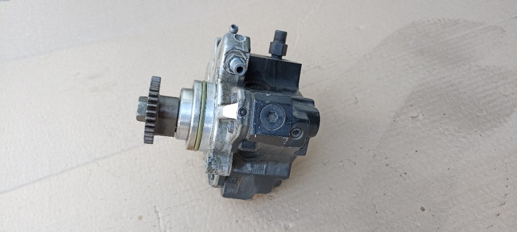 Pompa inalta presiune Mercedes CLS C218,