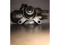 Pompa inalta presiune/Pompa injectie Volkswagen Golf V 2006 1.6 Benzina cod motor BLF