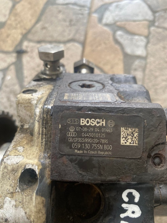 Pompa inalta VW Crafter 2.5 TDI cod 0445