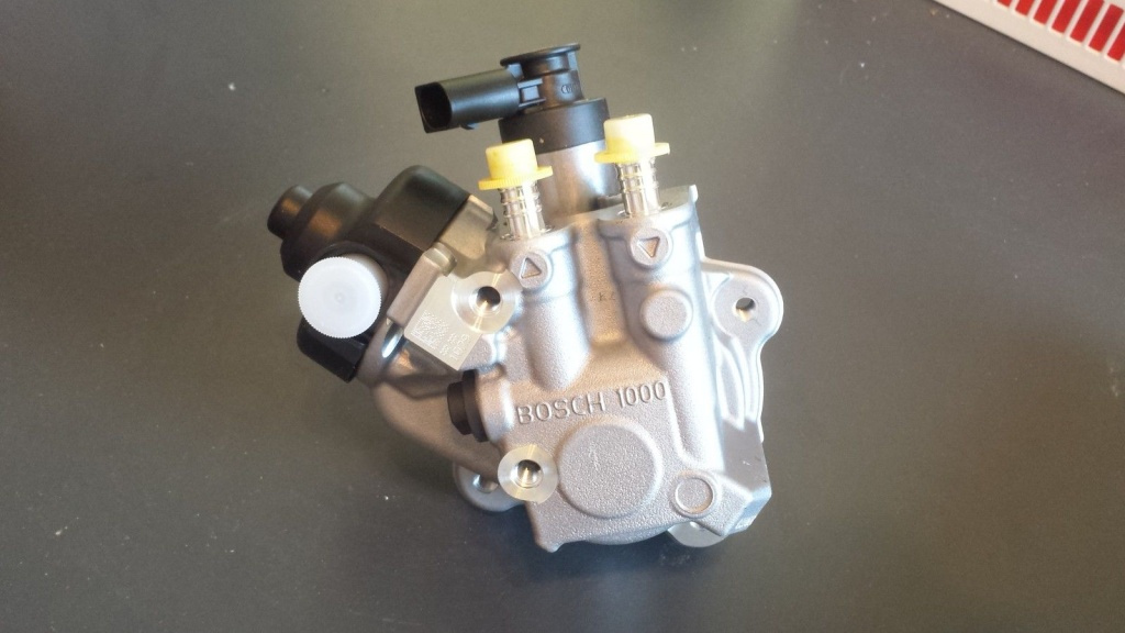 Pompa inalte cod 03l130755 vw amarok 2.0
