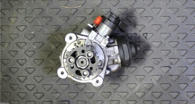 Pompa inalte cod 03l130755 vw tiguan 2.0