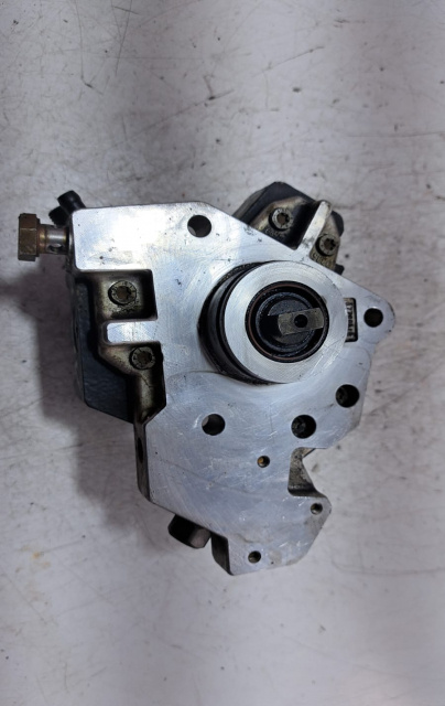 Pompa inalte/ injectie Cod: 0445010141 1