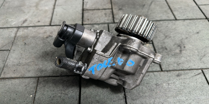 Pompa inalte/ injectie Cod: 04L130755D /
