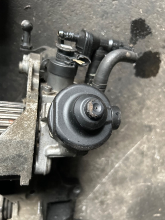 Pompa Inalte Vw Passat Cc 2 0 Tdi Cbbb C