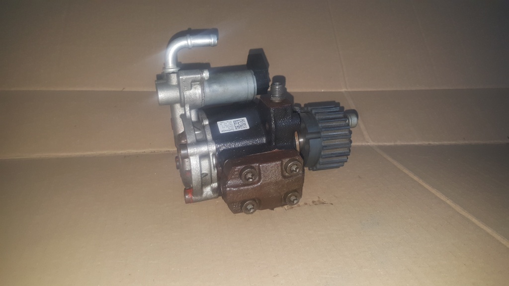 Pompa injectie 1.6 cay tdi cod 03L130755