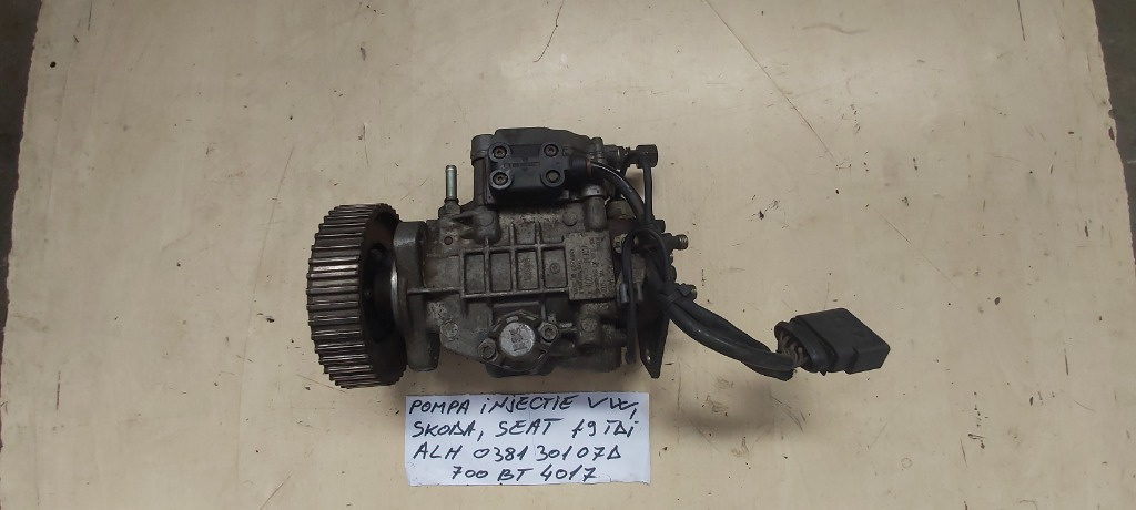 Pompa injectie cod 038130107D / 700BT 4017 VW / Audi / Seat / ALH