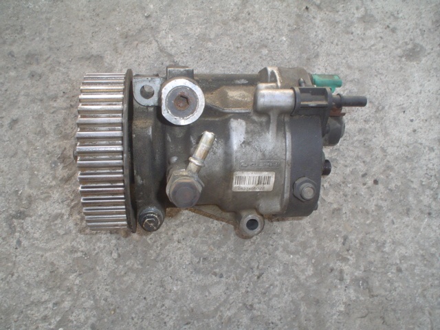 Pompa injectie dacia logan 1.5 dci 48kw DELPHI (8200057225)