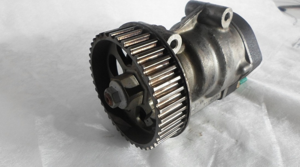 Pompa injectie delphi Renault Fluence 1.5 dci 8200057345