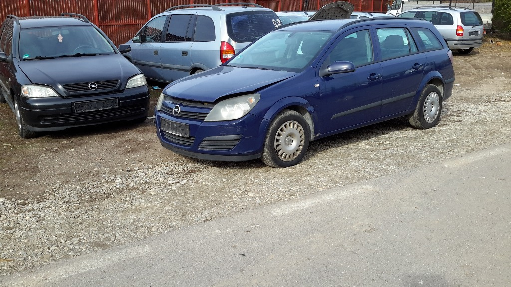 Pompa injectie Opel Astra H 2005 break 1