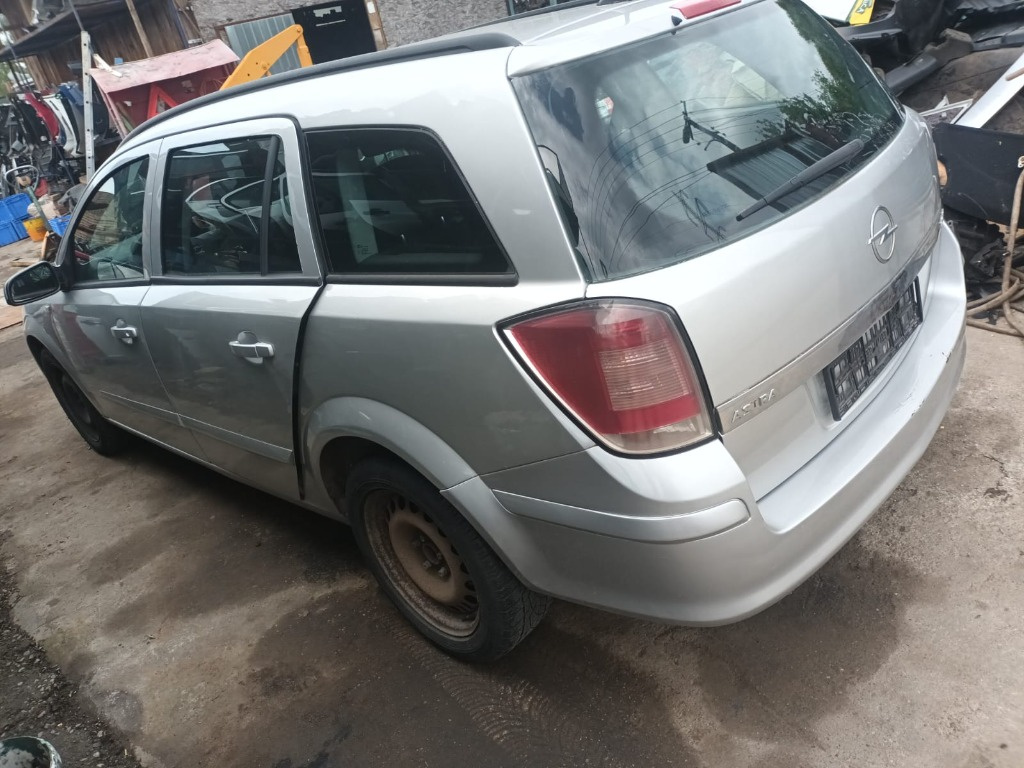 Pompa injectie Opel Astra H 2007 combi 1