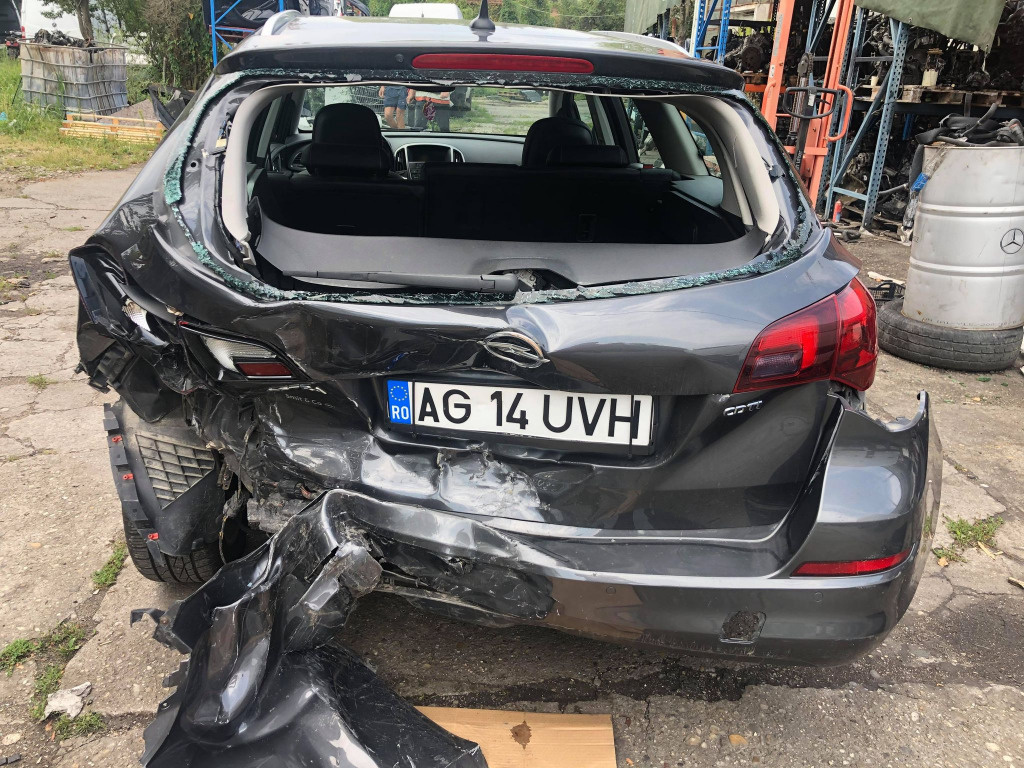Pompa injectie Opel Astra J 2012 Break 1